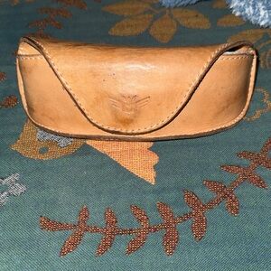 Consuela Diego Leather Sunglasses Case